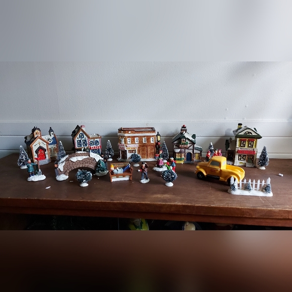 Illuminated Village for the Holiday SeasonJean-Coutu Village. - Picture 9 of 12